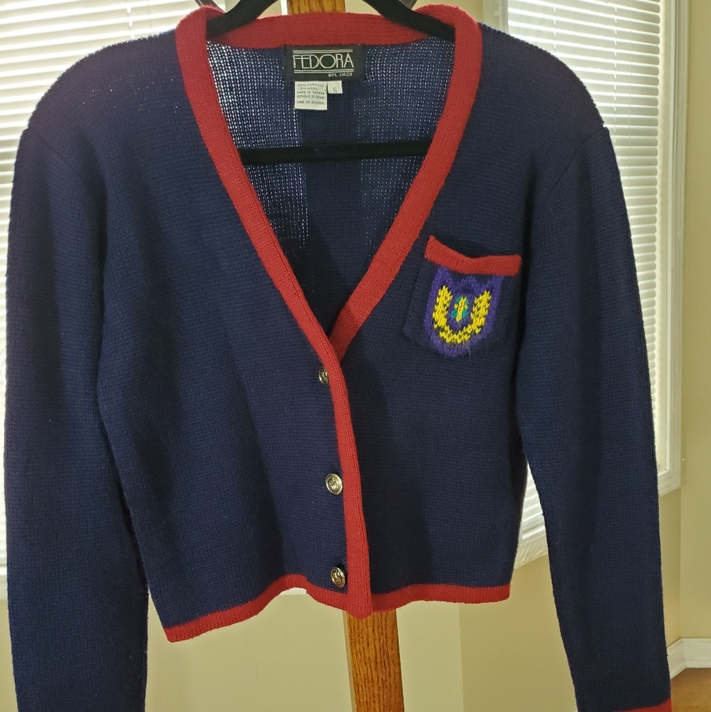 FEDORA  WOMEN'S  SWEATER SIZES